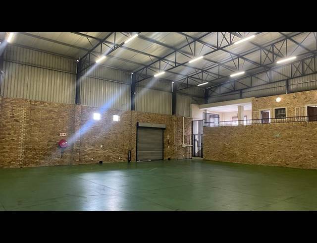 1,200M² WAREHOUSE TO LET IN PRETORIA WEST